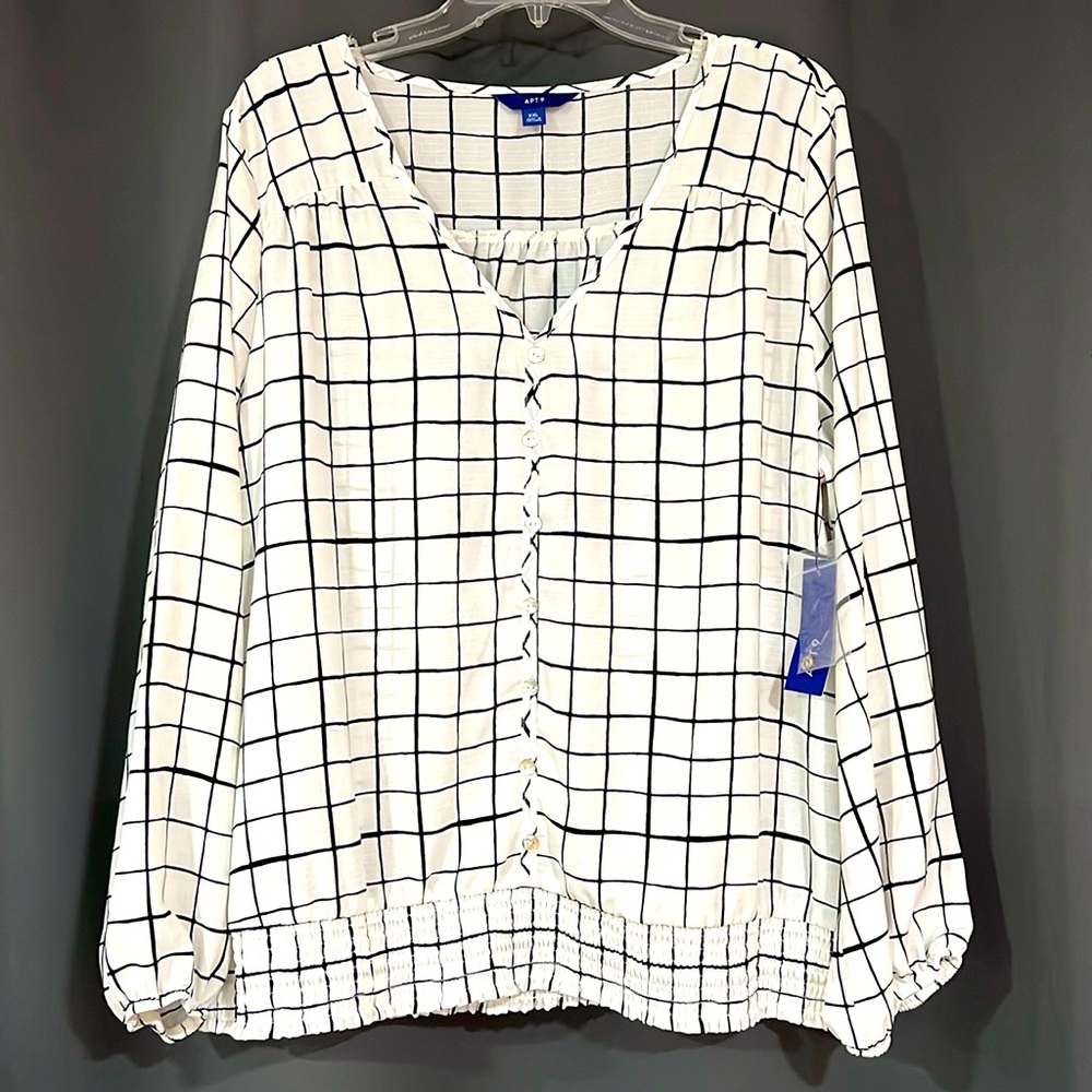 NWT smocked hem blouse